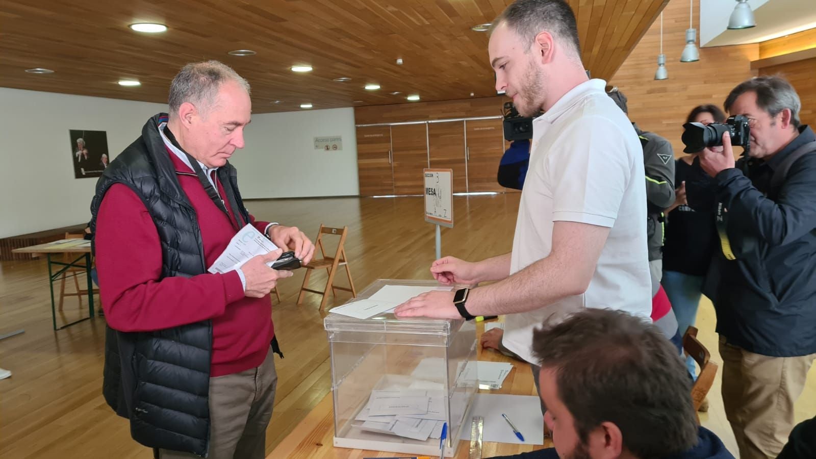 Sendino pide votar pensando en León