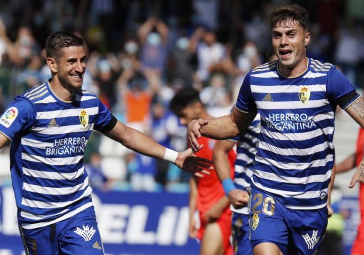 Dani Ojeda y José Naranjo, en un partido con la Deportiva la pasada temporada.