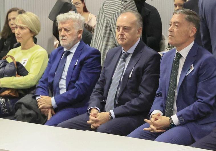 Jesús López, Pedro Vicente y Marcos Martínez, expredidente de la Diputación de León, durante una de las sesiones en la Audiencia Nacional.