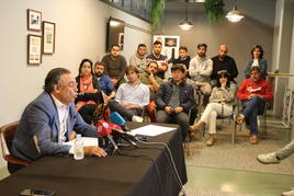 Felipe Llamazares, director general de la Cultural, compareció este miércoles ante los medios.