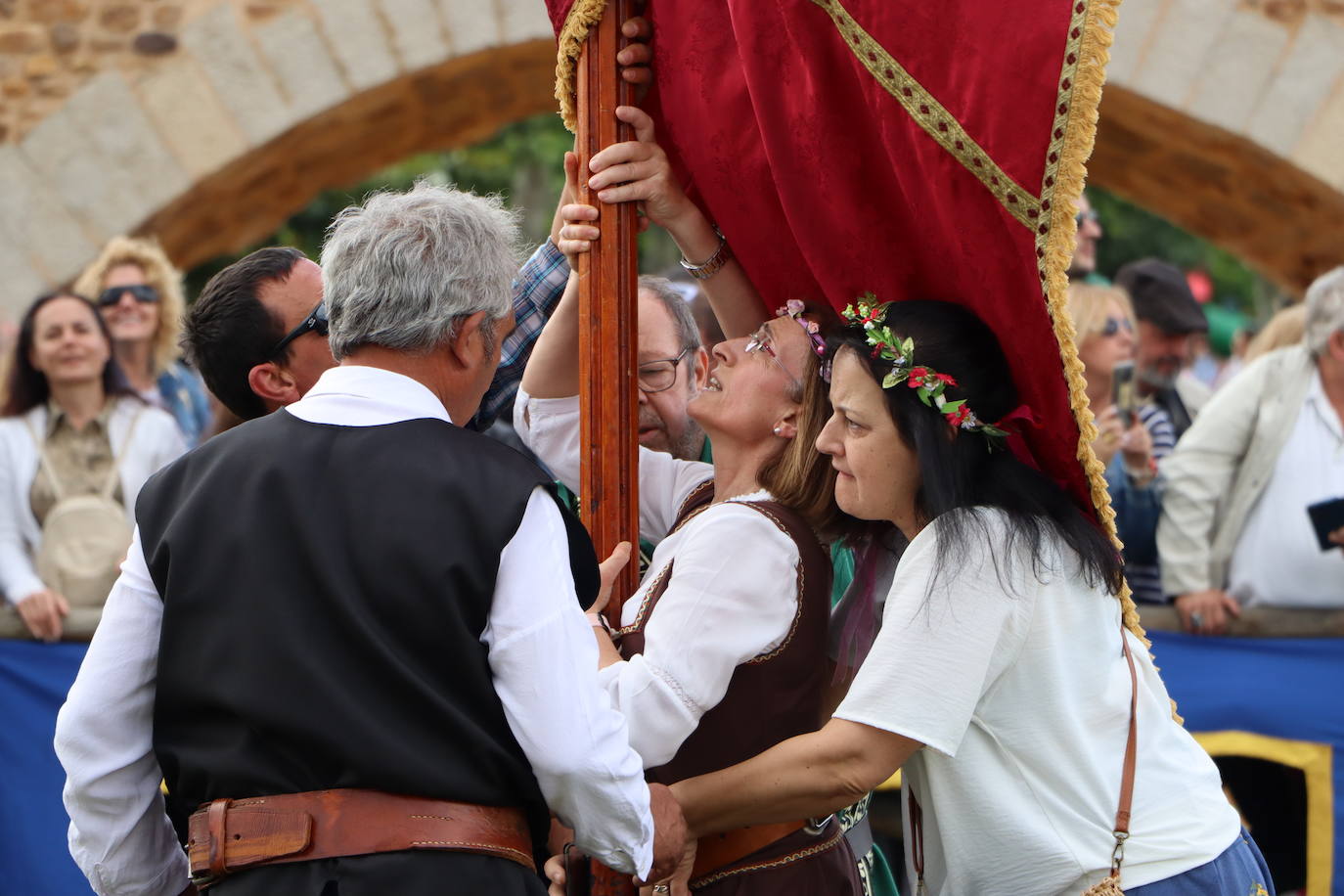 Las Justas Medievales llenan de color Hospital de Órbigo