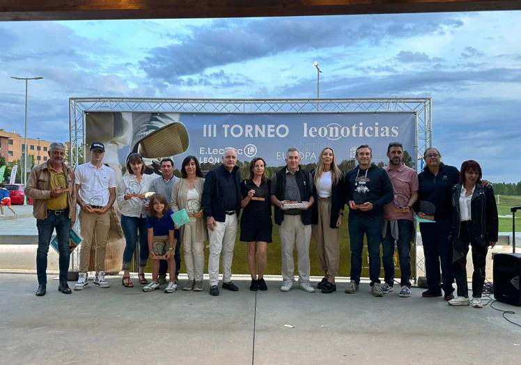 Entrega de premios del III Torneo de Golf de leonoticias.