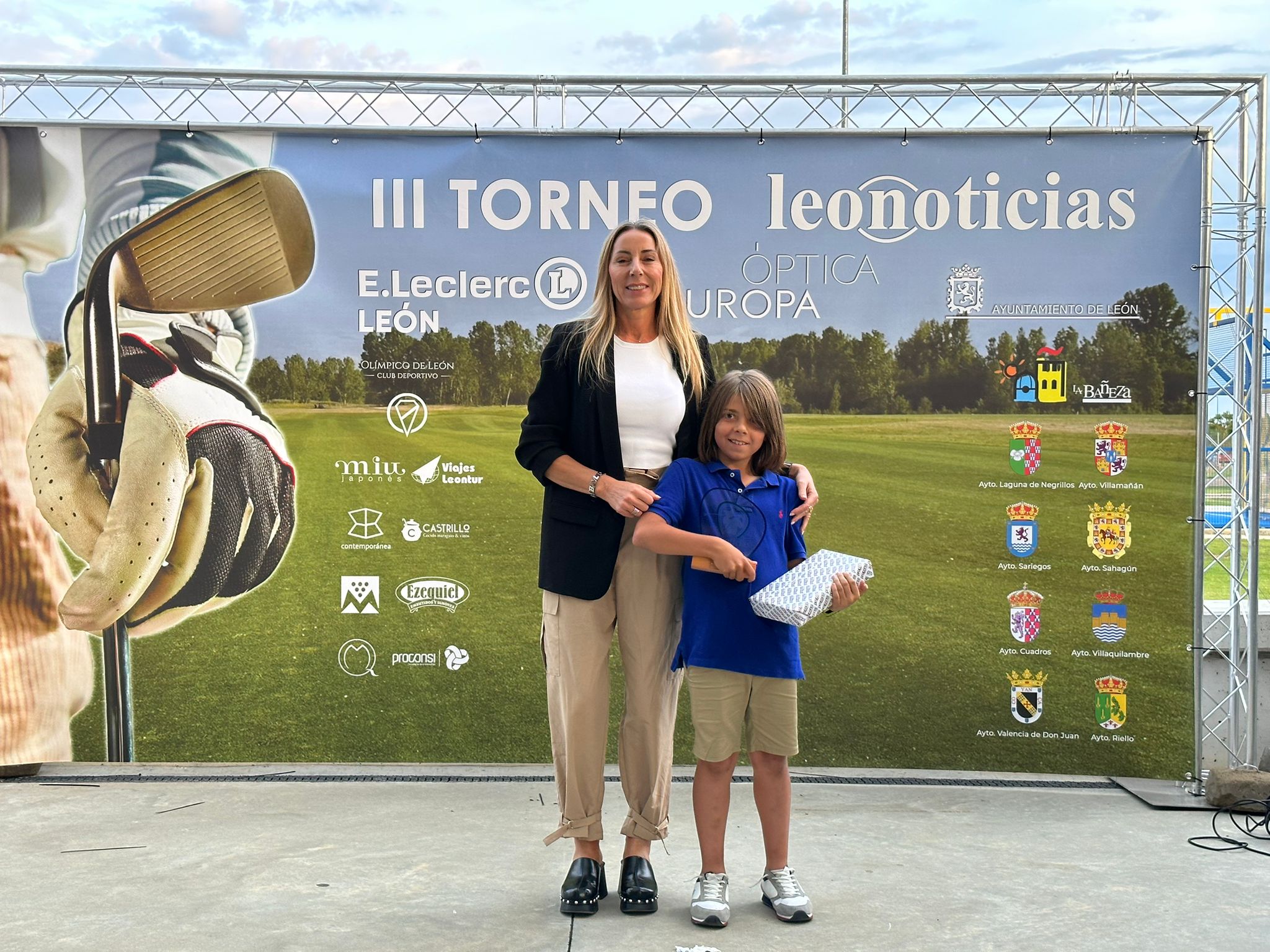 Los ganadores del III Torneo de Golf de leonoticias