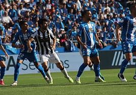 El Deportivo ganó con un ajustado 1-0 al Castellón en un abarrotado Riazor.