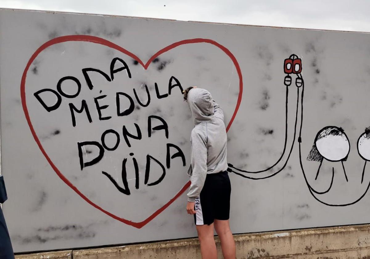 Un graffiti para concienciar sobre donar médula