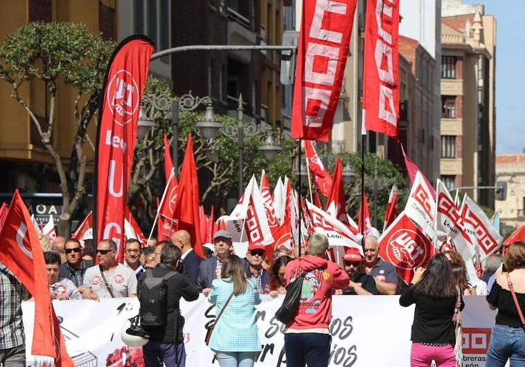 CCOO despide a tres trabajadores en León por los recortes de la Junta