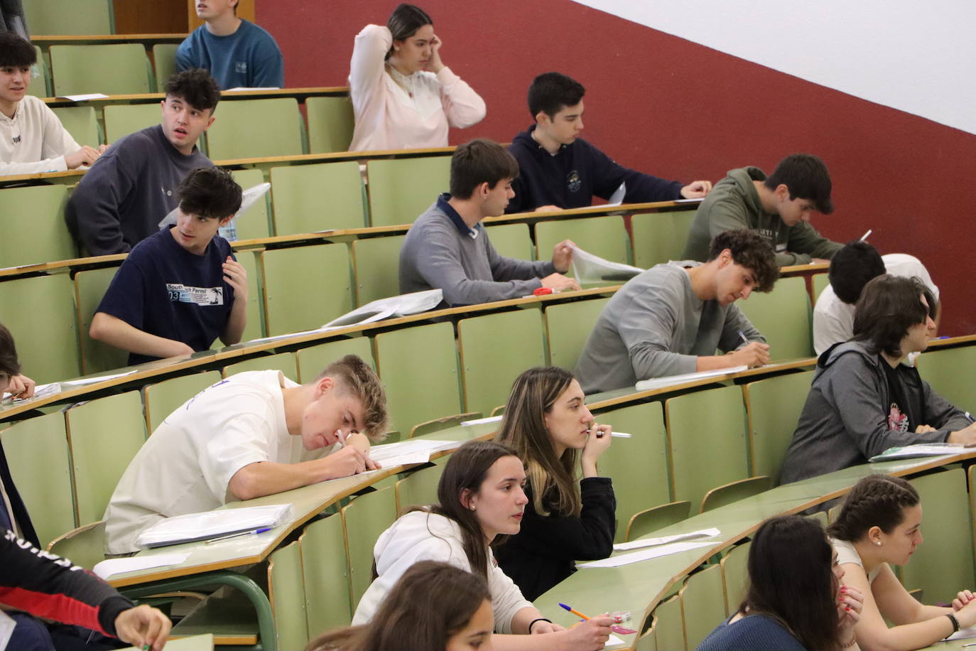 Arranca la EBAU en León