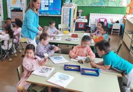 Actividad en el CEIP Trepalio de Trobajo del Camino.