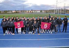 Equipo femenino del ULE Sprint Atletismo.