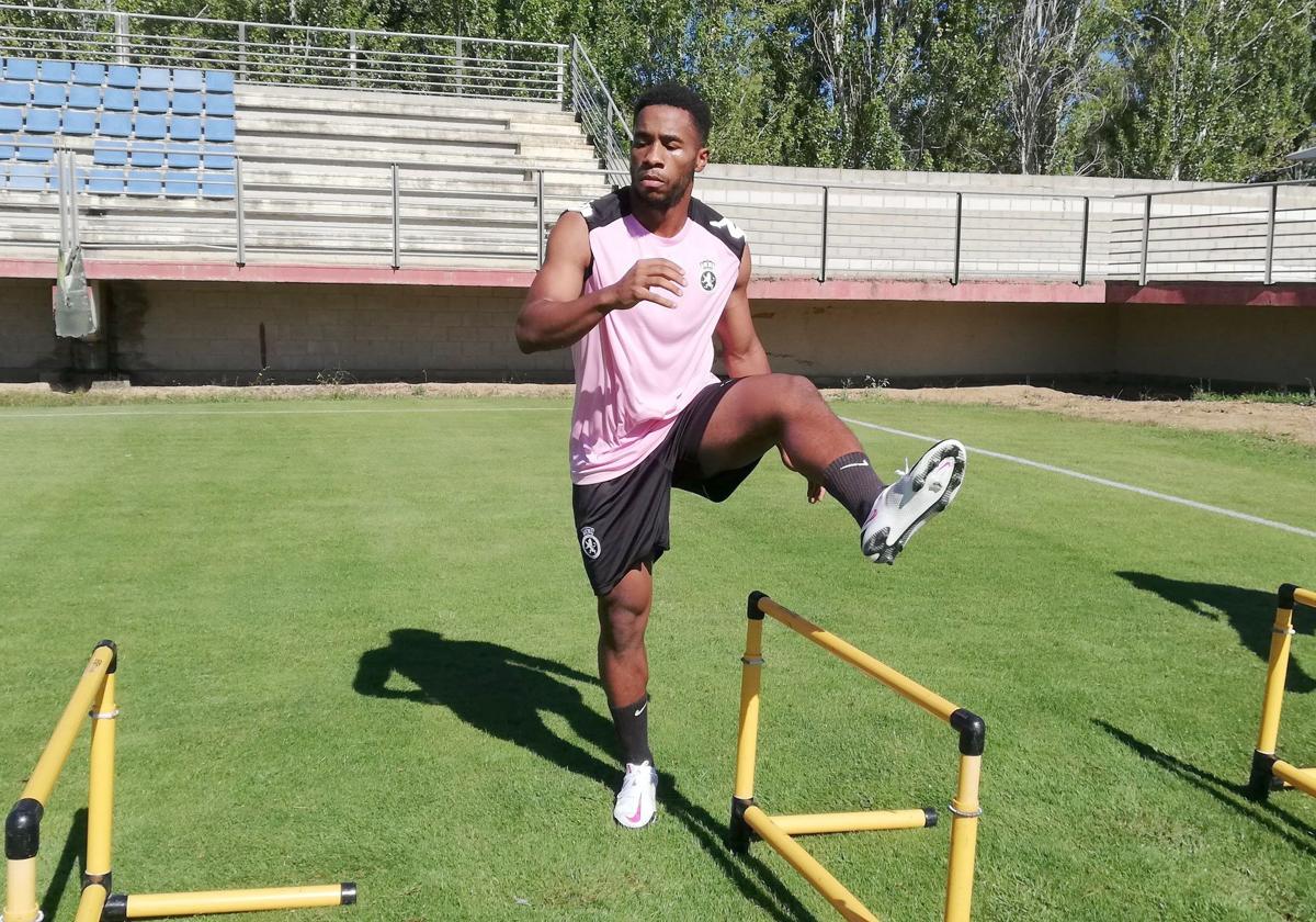 Andy Kawaya, durante su etapa en la Cultural y Deportiva Leonesa.