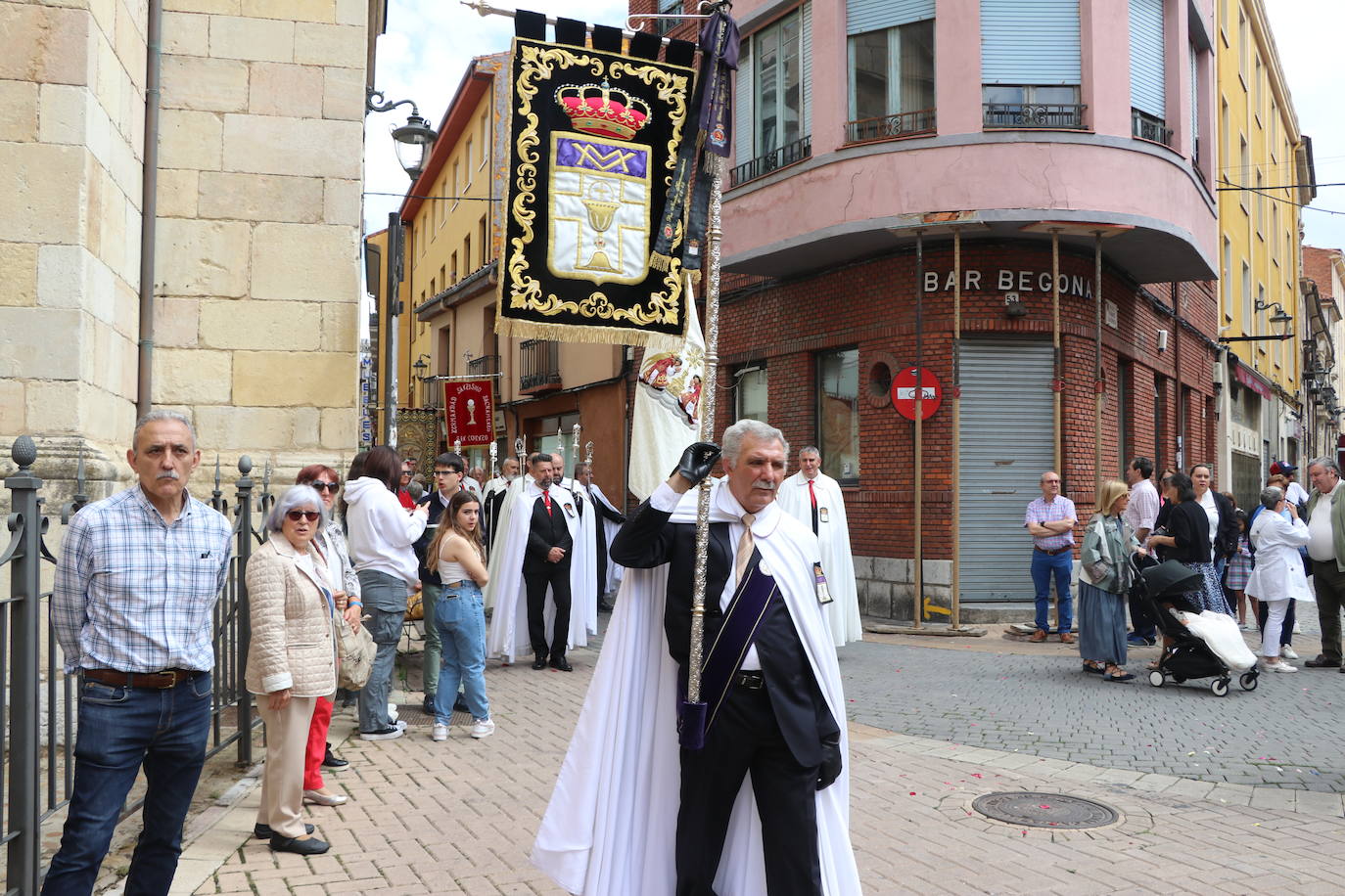 El Corpus sale a las calles de León