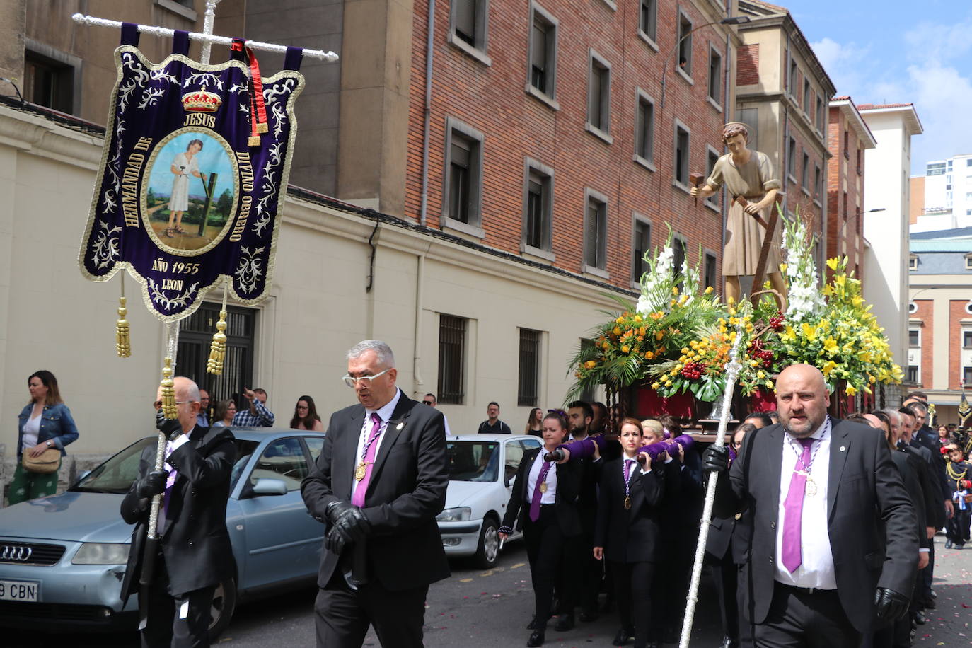 El Corpus sale a las calles de León