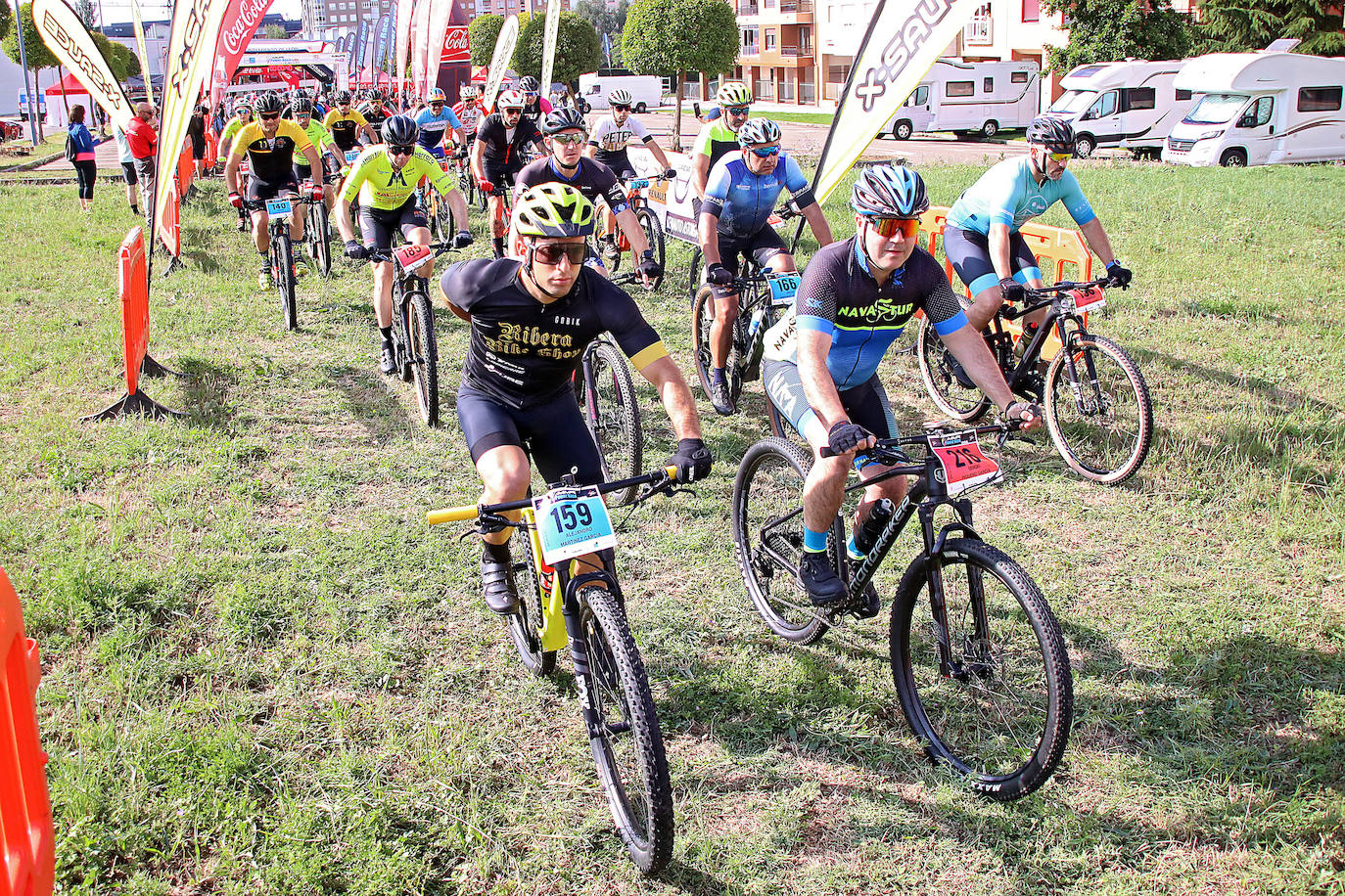 300 ciclistas participan en la novena edición de la Power Race León