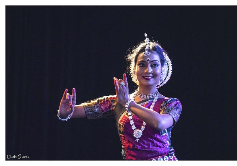 La bailarina y coreógrafa Purnata Mohanty, maestra de Orissa, profesora de danza Odissi del Consejo Indio de Relaciones Culturales.