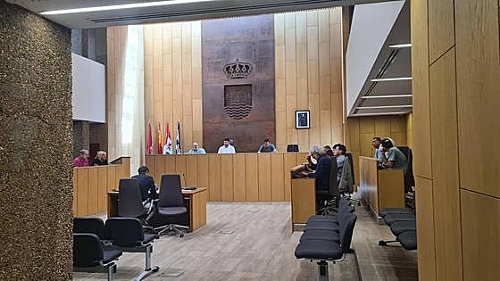 Villaquilambre vive sus horas más tensas: «Si todo sigue así, gobernará la lista más votada»