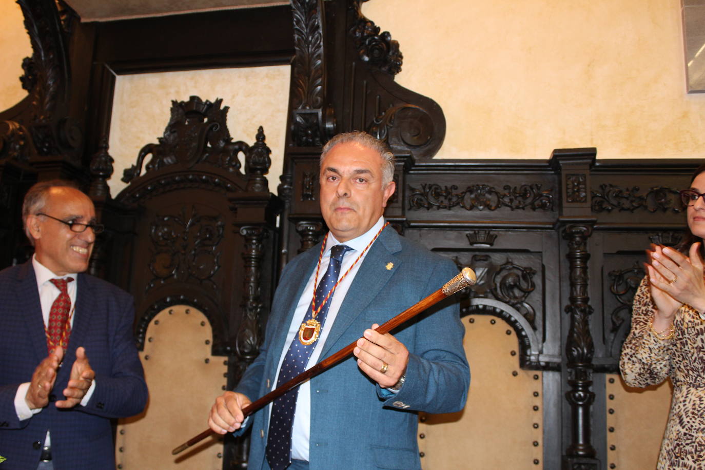 José Luis Nieto toma el bastón de mando de Astorga