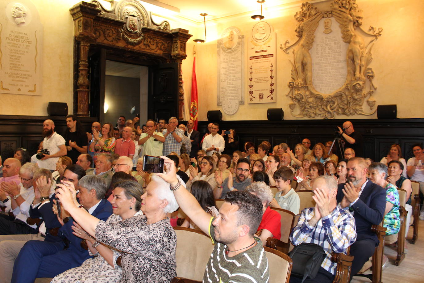 José Luis Nieto toma el bastón de mando de Astorga