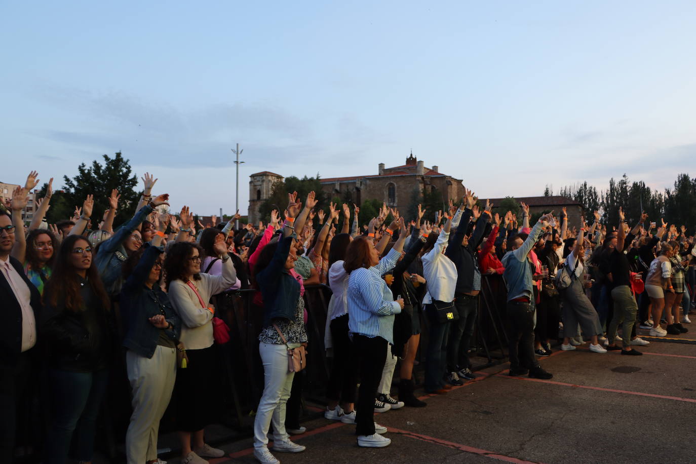 Cadena Dial trae el sol a León