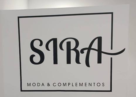 Imagen secundaria 1 - Diferentes imágenes de la tienda Sira Moda y Complementos. 