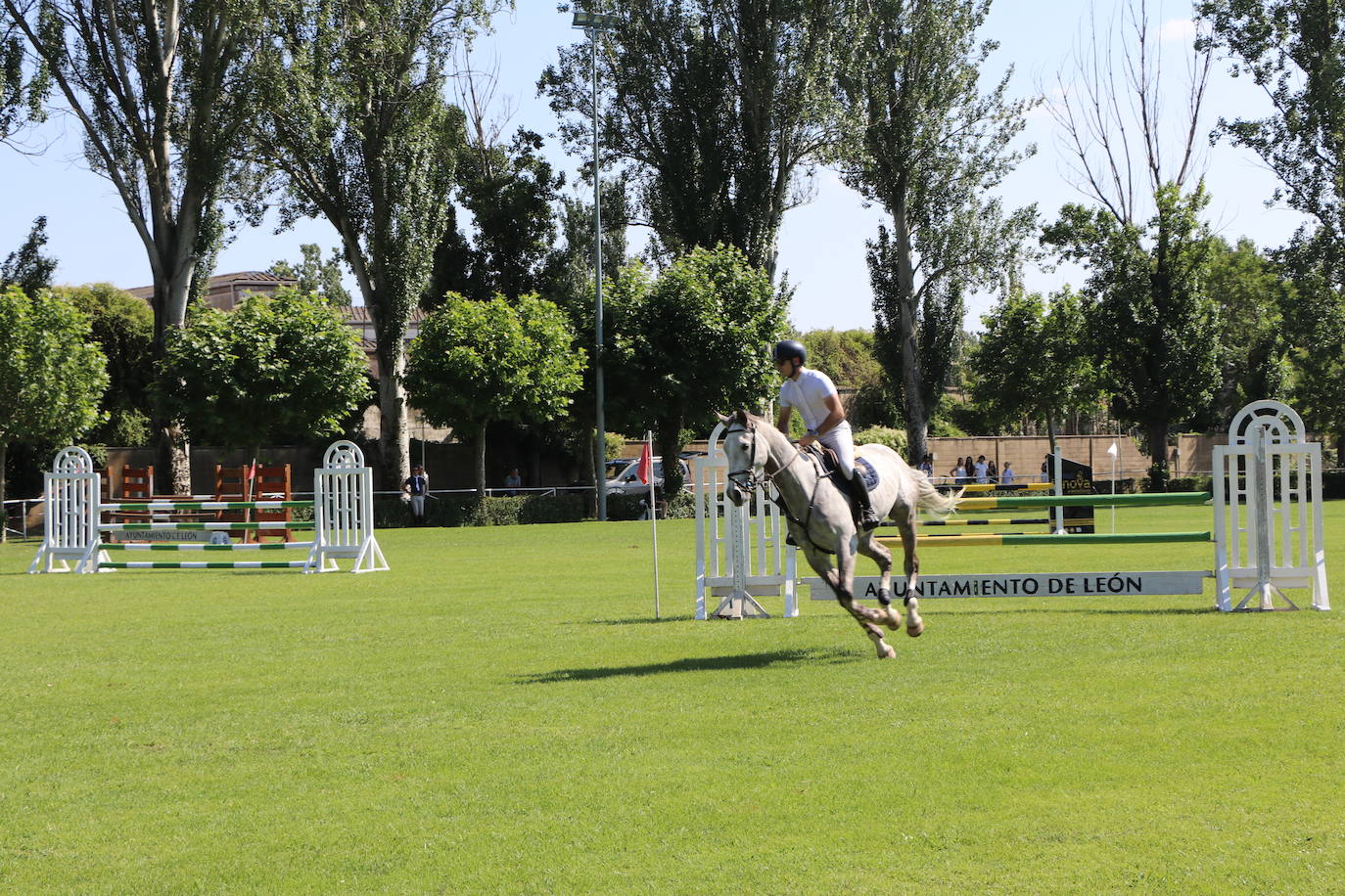 Concurso Nacional de Saltos en el Hípico de León