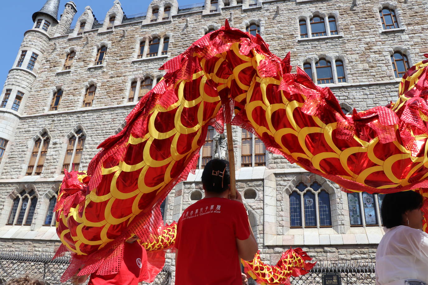 La danza del dragón, en León