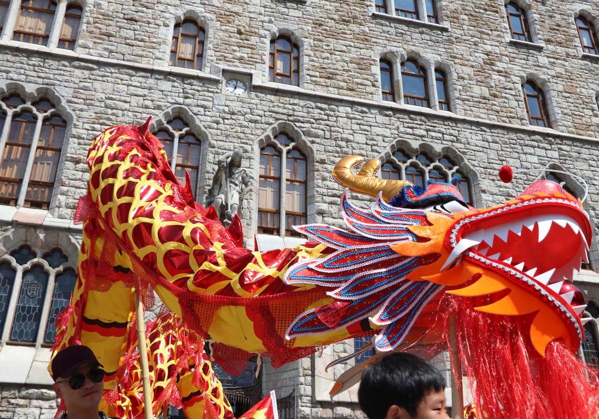 La danza del dragón, en León