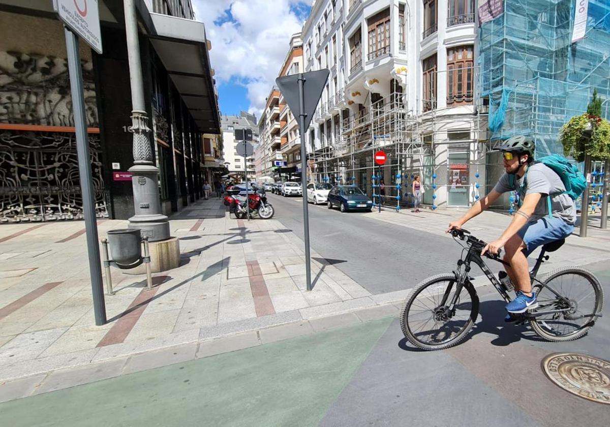 Ordoño II, tras su peatonalización, es un ejemplo de un nuevo sistema de movilidad en las ciudades.