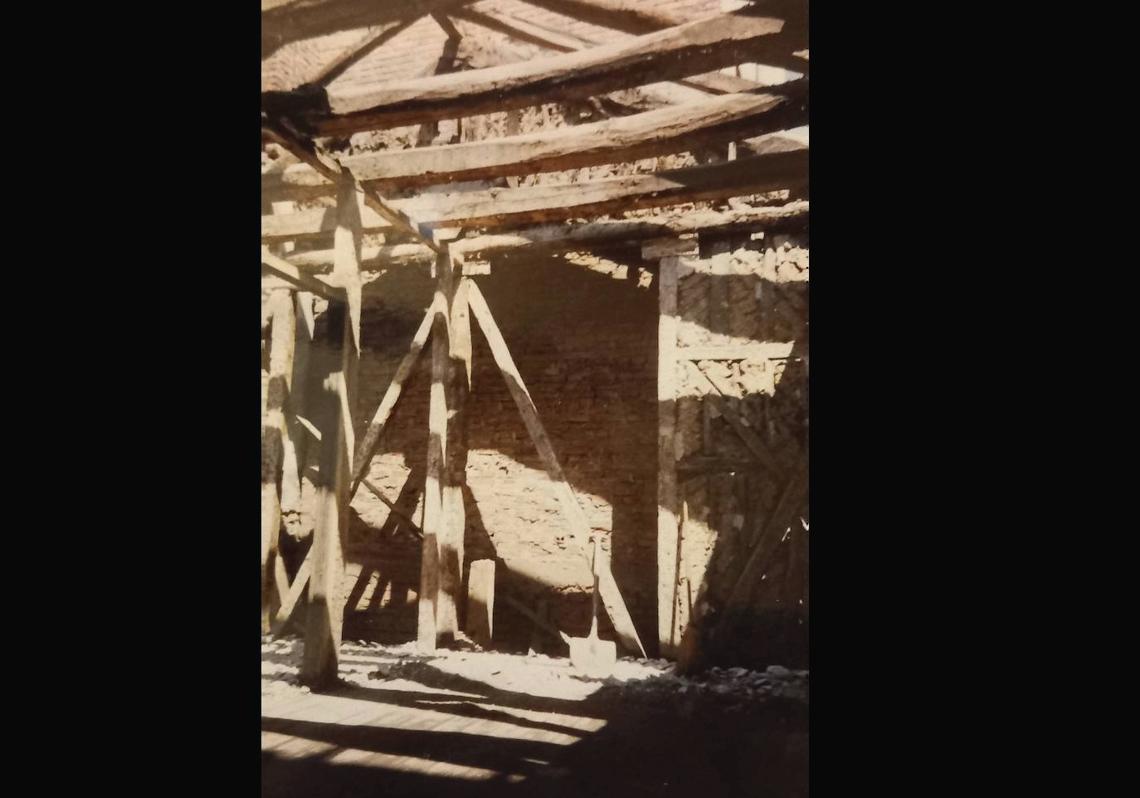 Imagen antes - La Bodega Regia y el cubo de la muralla en el que puedes comer