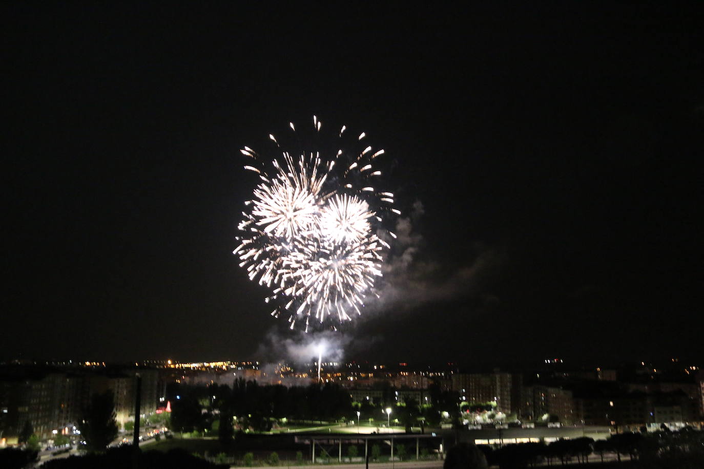 Fuegos artificiales en San Pedro