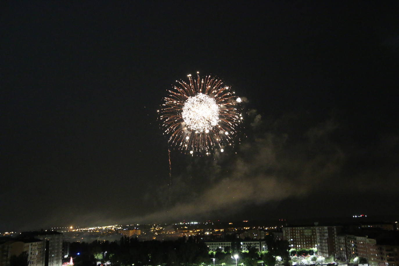 Fuegos artificiales en San Pedro
