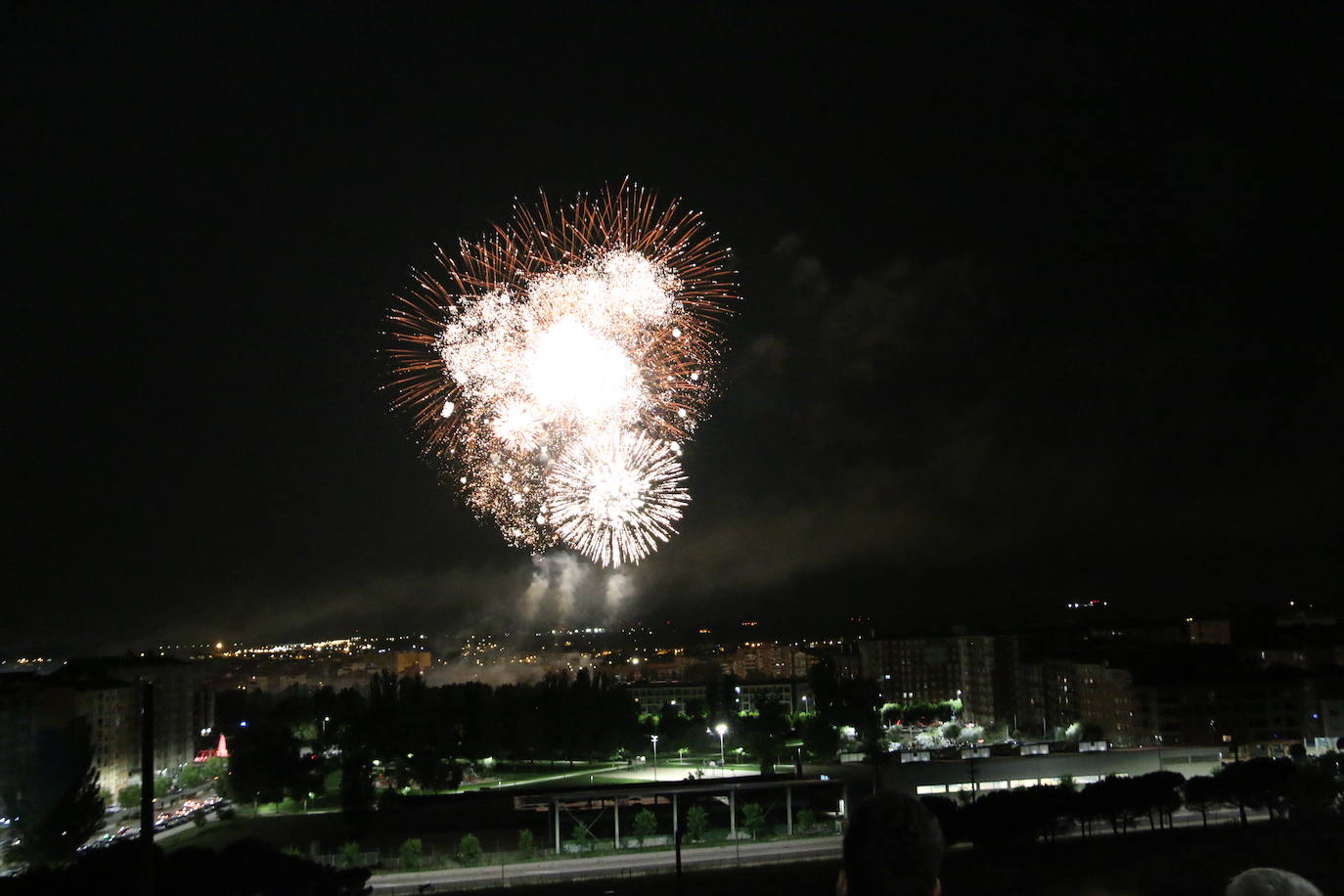 Fuegos artificiales en San Pedro