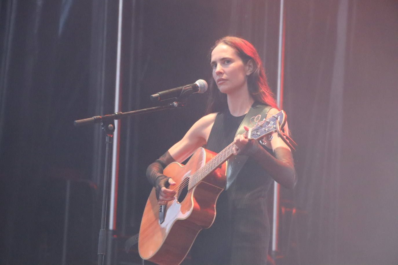 El Langui y Brisa Fenoy ponen el broche a San Juan y San Pedro