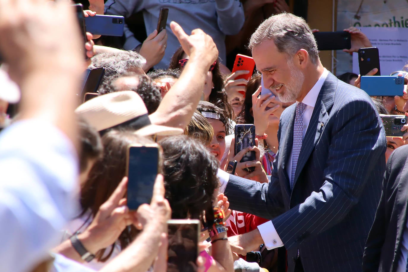El Rey Felipe VI abandona la Conferencia internacional