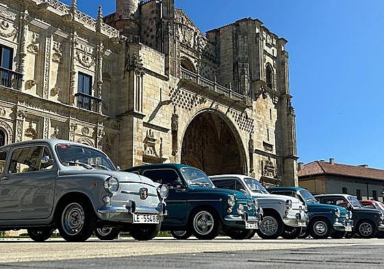 Concentración de Seat 600 este domingo en León.
