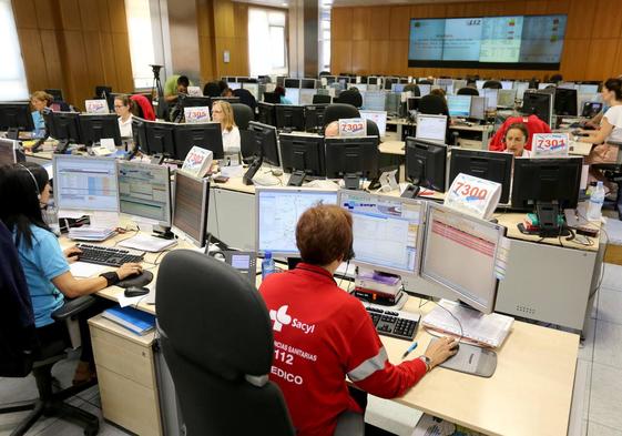 Imagen del centro de recepción de llamadas del 112 de Castilla y León.