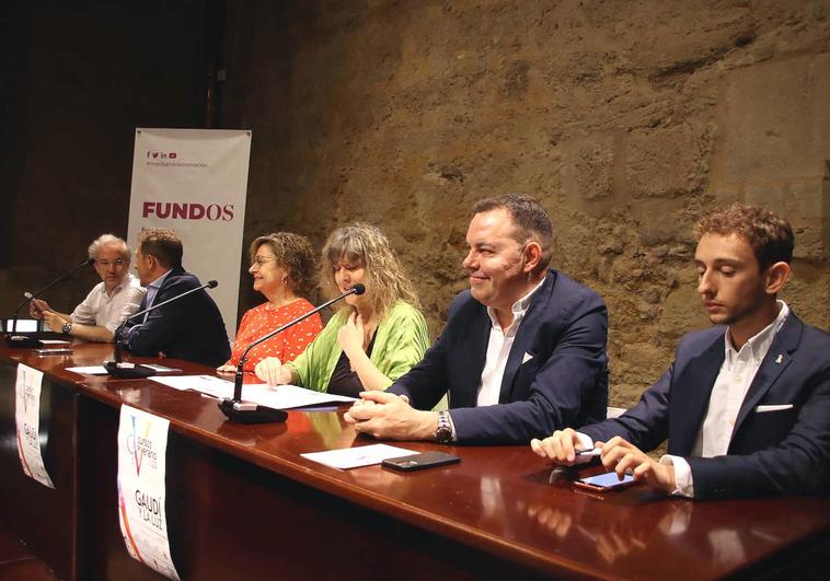 El director de Fundos, José María Viejo; la concejala de Cultura, Evelia Fernández; la vicerrectora de Relaciones Institucionales de la ULE, María Dolores Alonso-Cortés, y el presidente de la Fundación Proconsi, Tomás Castro,