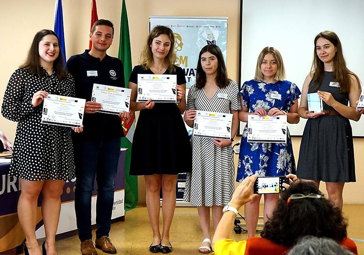 El equipo ganador de la fase internacional.