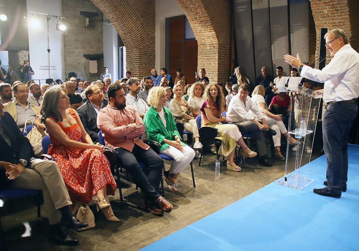 El presidente del PPCyL participa en un acto electoral