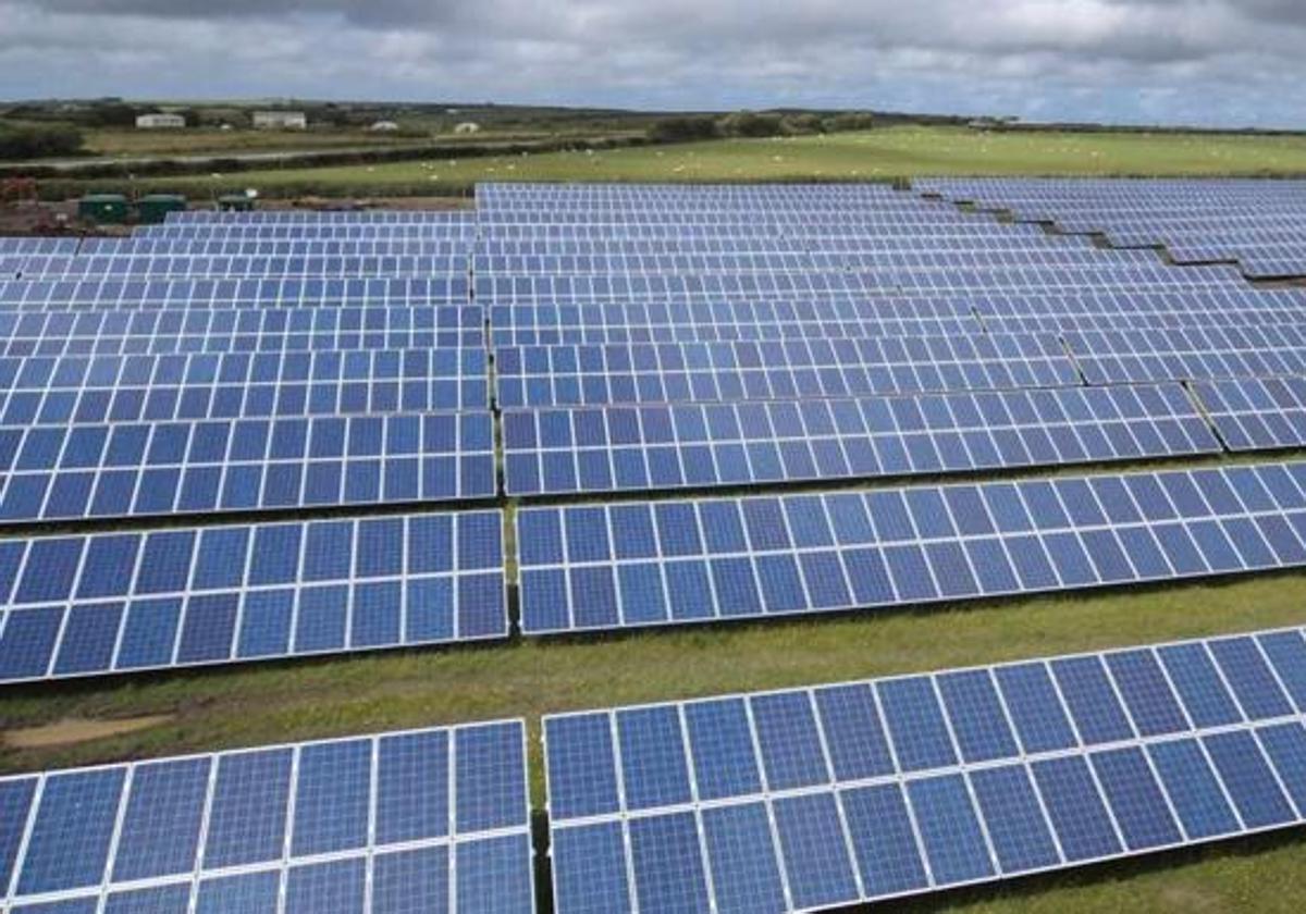 Agricultura invierte 17,7 millones en la instalación fotovoltaica del Canal del Páramo