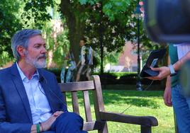 Pablo Calvo Liste durante la entrevista con leonoticias.