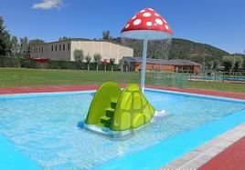 Piscina infantil en Matallana de Torío