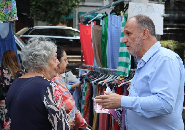 Javier Callado en el rastro.