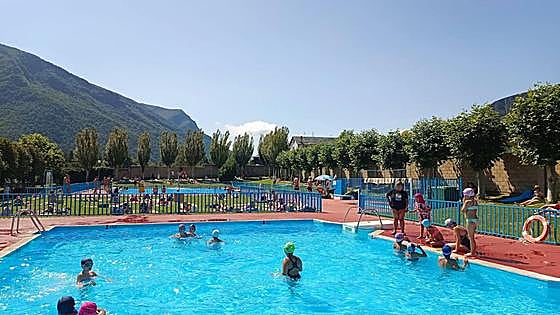 Villablino se refresca entre naturaleza