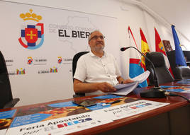 El presidente del Consejo Comarcal del Bierzo, Olegario Ramón, durante la presentación de la ferias 'Apostando por El Bierzo. Naturalmente'