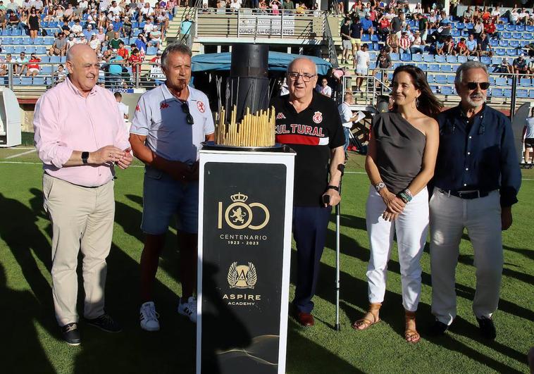 Celebración del partido del centenario en el Área Deportiva de Puente Castro.