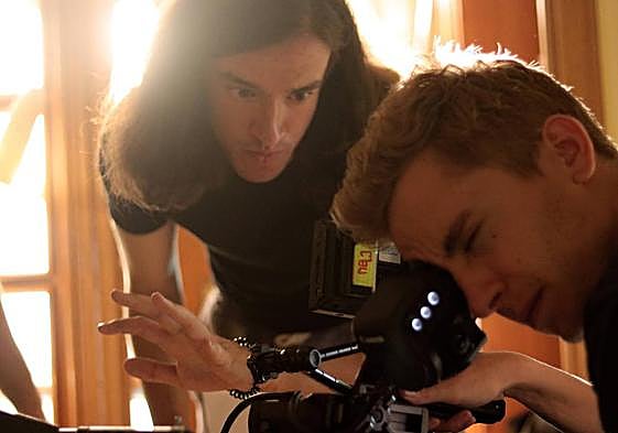 Julu Martínez y Antonio Set durante el rodaje de Acantilado.