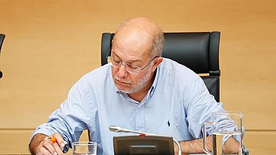 Igea exige medidas frente a las listas de espera y vaticina que «se duplicarán» al final de legislatura