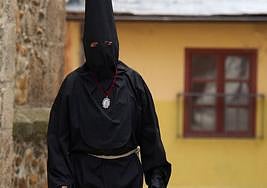 Salida del Nazareno Lambrión Chupacandiles.