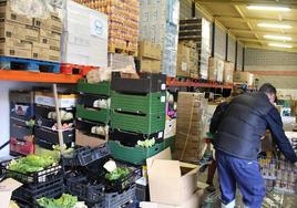 Productos en el almacén del Banco de Alimentos de León.