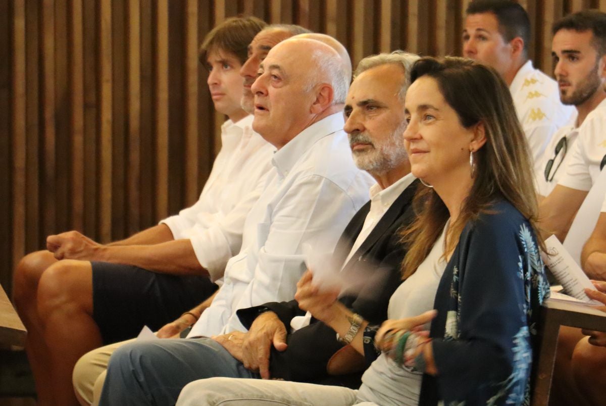 La Cultural realiza su tradicional ofrenda a La Virgen del Camino